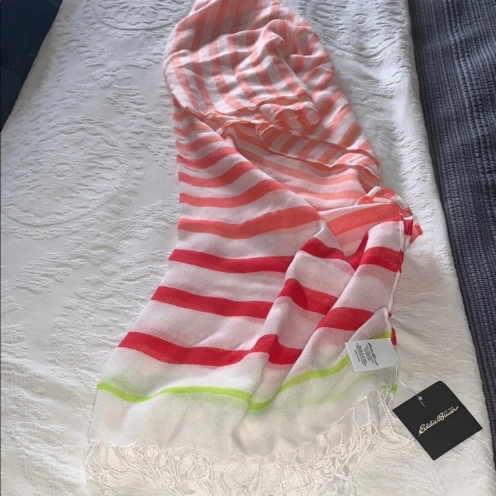 Eddie Bauer stylish multi